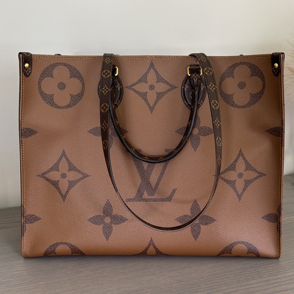 Louis Vuitton OnTheGo Reverse Monogram Tote - Picture 2 of 15